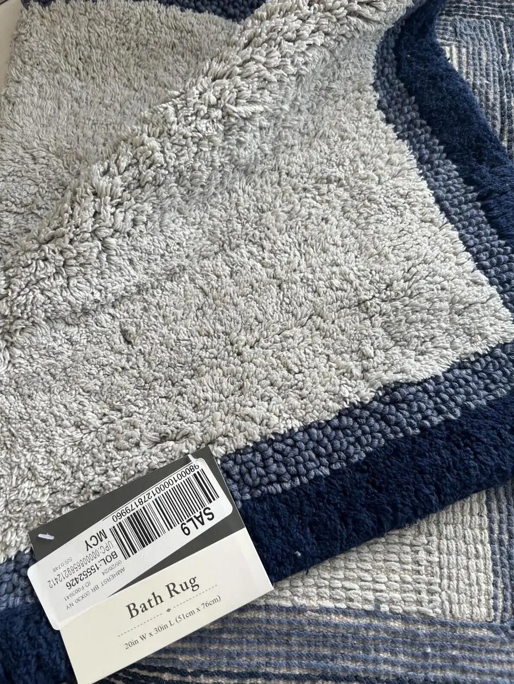 MADISON PARK Amherst Bath Rug, 20
